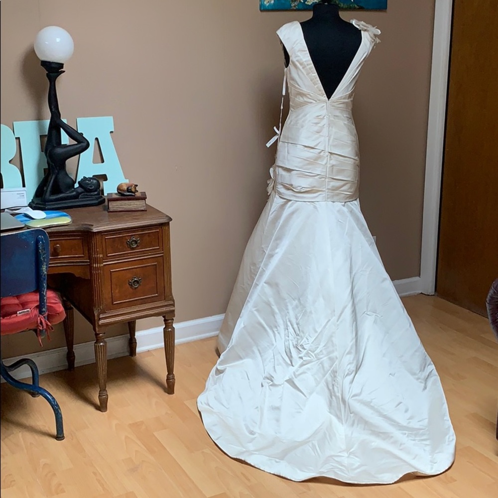 NWOT Watters Wedding Dress — Eggshell White - Picture 8 of 8